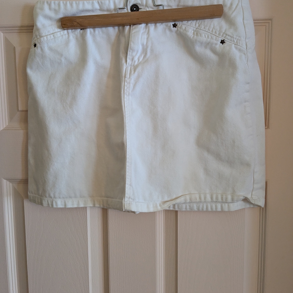 Bluenotes White Skirt for Women